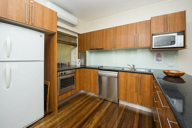 Picnic Bay Apartments Unit 3
