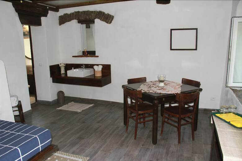 Leamorine White House B&B