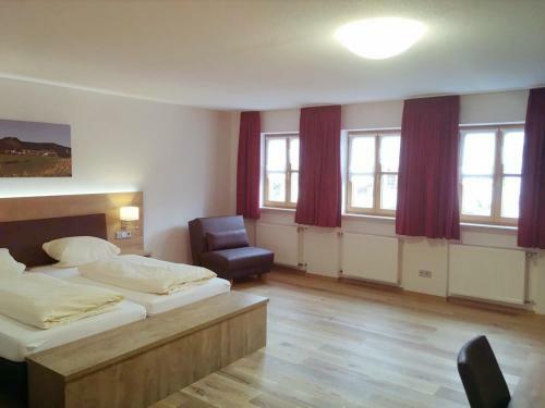 Hostal Hotel Gasthof Zum L�wen