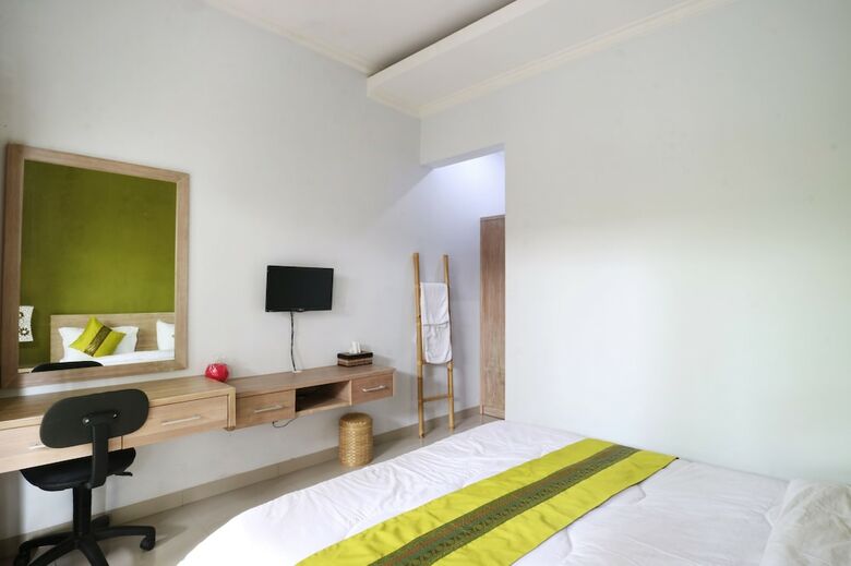 Hotel Pulasari Homestay & Villa