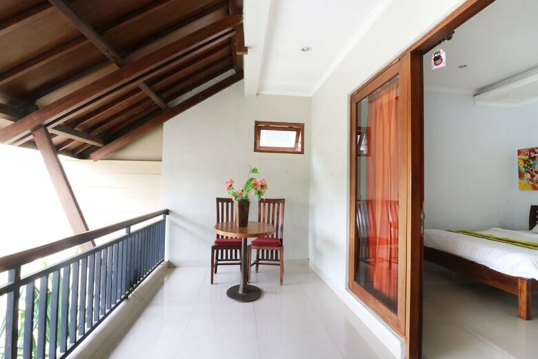 Hotel Pulasari Homestay & Villa