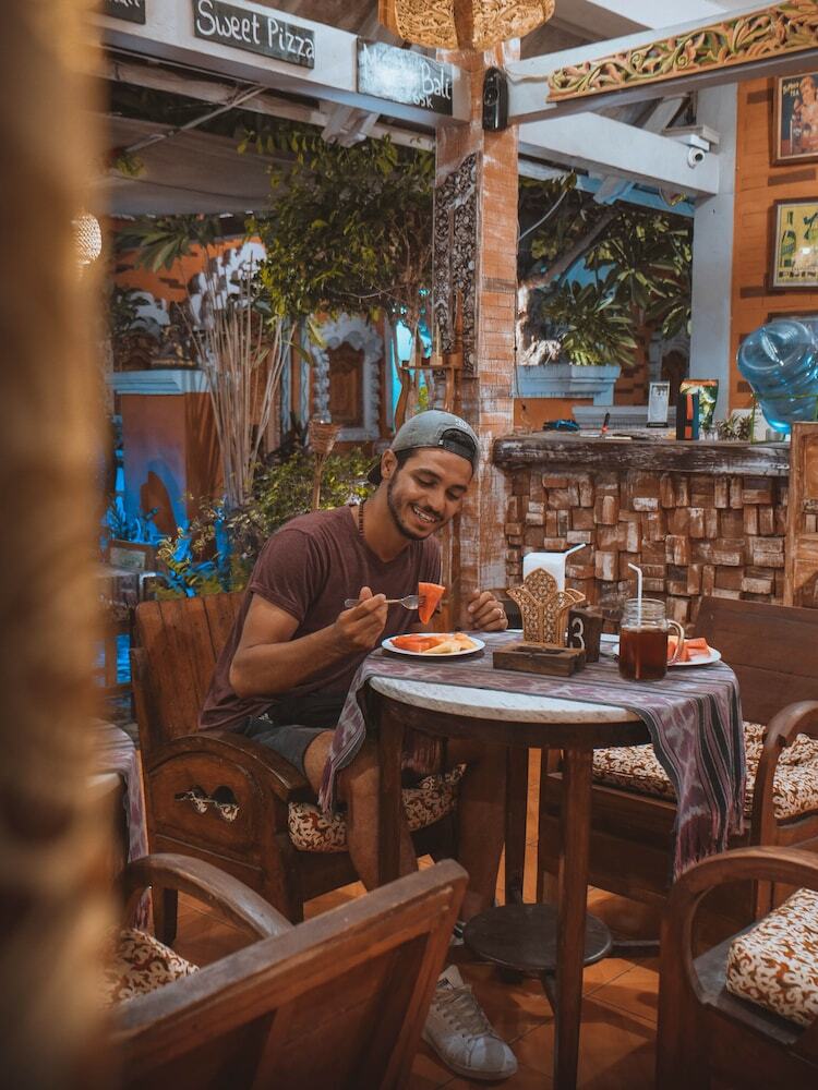 Bed & Breakfast Lovina Palace