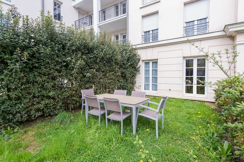 Frenila 2 Bedrooms Apartment - 8 People