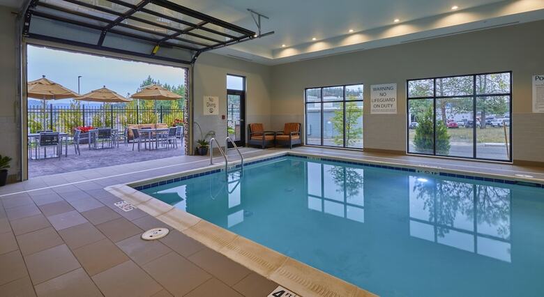 Hotel Hampton Inn & Suites Roseburg