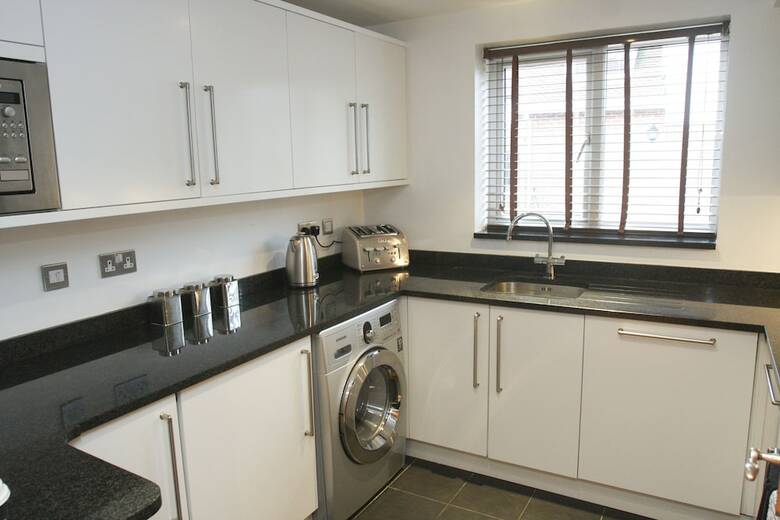 Apartamentos 2 Bed Apt In Chorleywood. Near Station