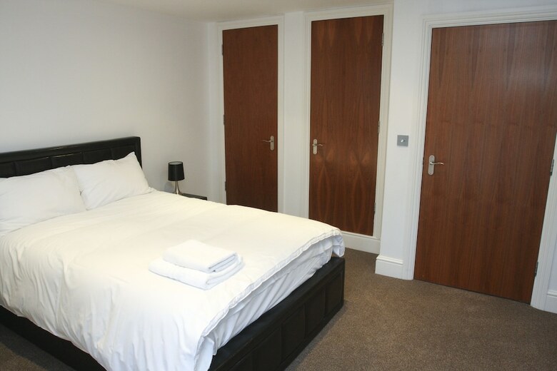 Apartamentos 2 Bed Apt In Chorleywood. Near Station