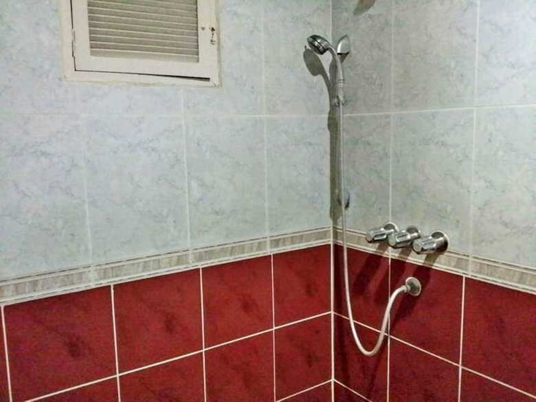 Orchids Drive Inn Hotel And Restaurant