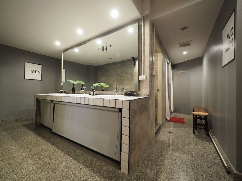 Hostal Slumwhite Hostel