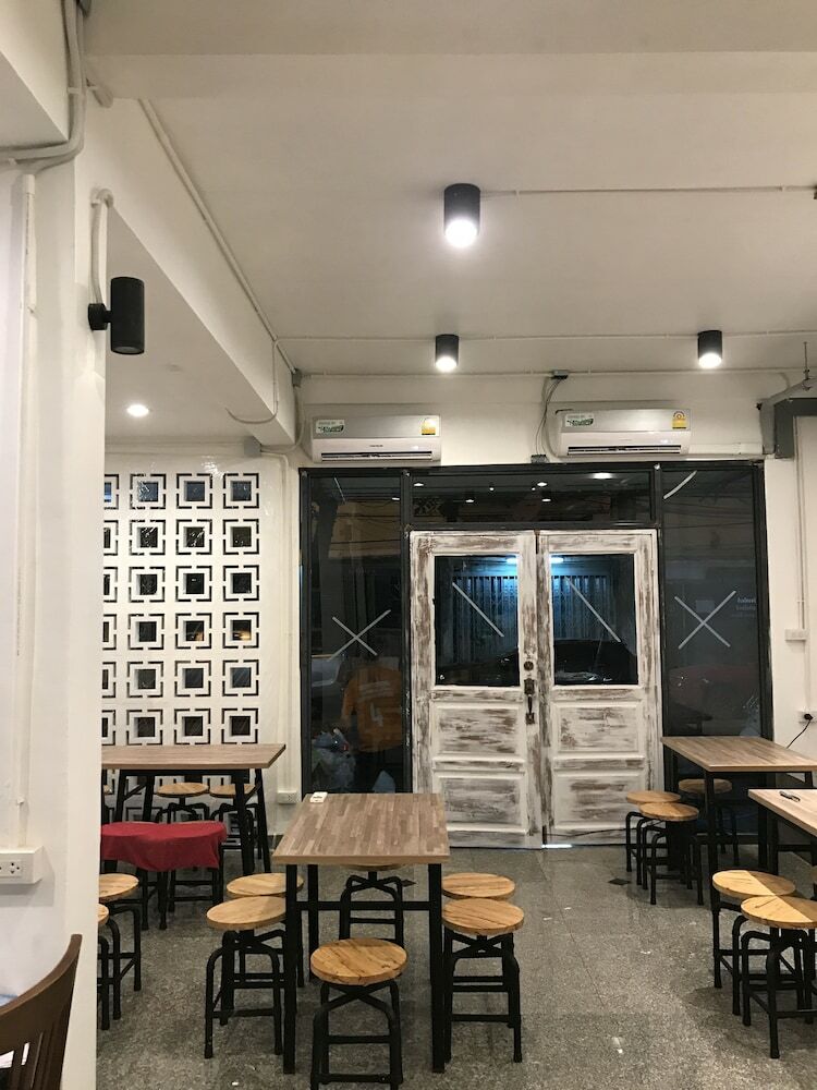 Hostal Slumwhite Hostel