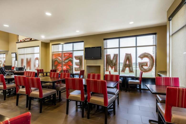 Hotel Comfort Suites Jonesboro University Area