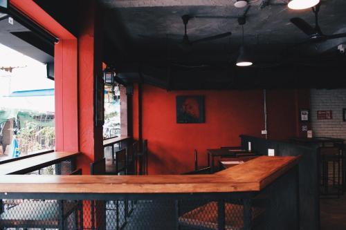 Henry's Hotel & Gastropub