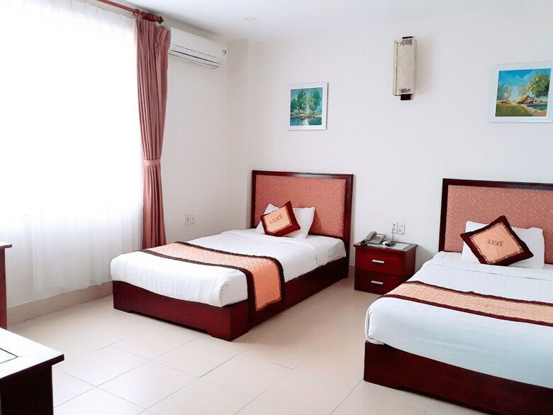 Luxe Hotel