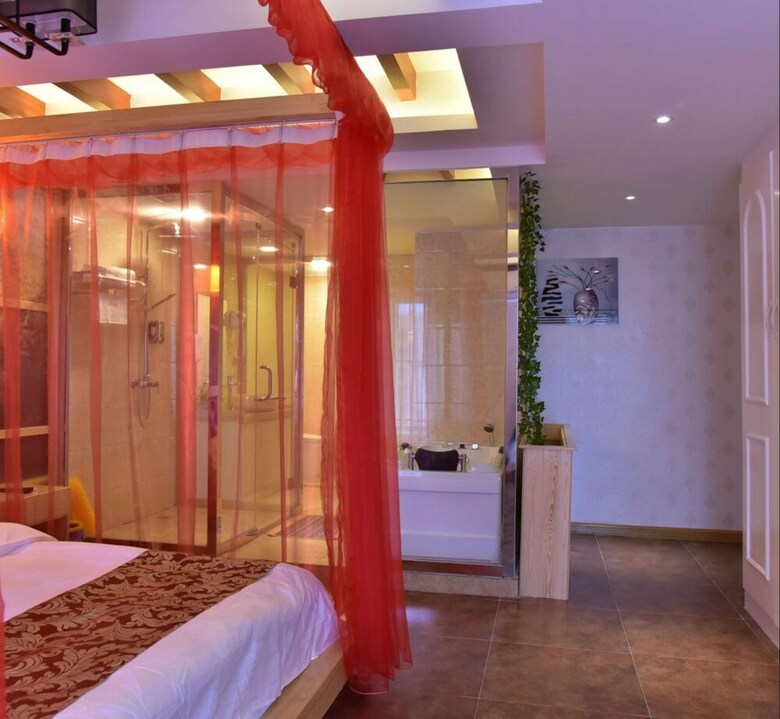 Luoyang Jiayue Theme Hotel