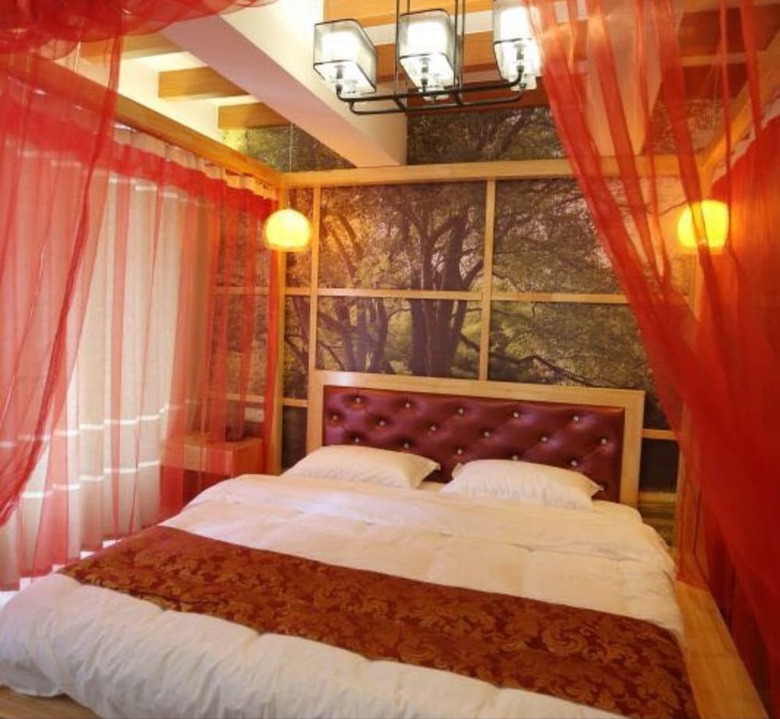 Luoyang Jiayue Theme Hotel