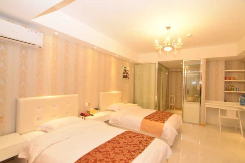 Luoyang Jiayue Theme Hotel
