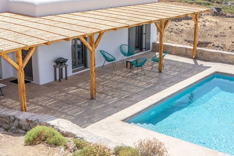 Mikri Villas