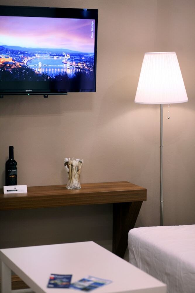 Dfive Apartments - Szervita