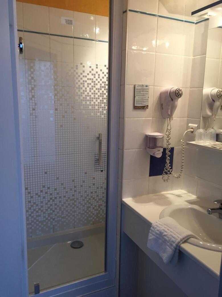 Hotel H�tel Azur Reims