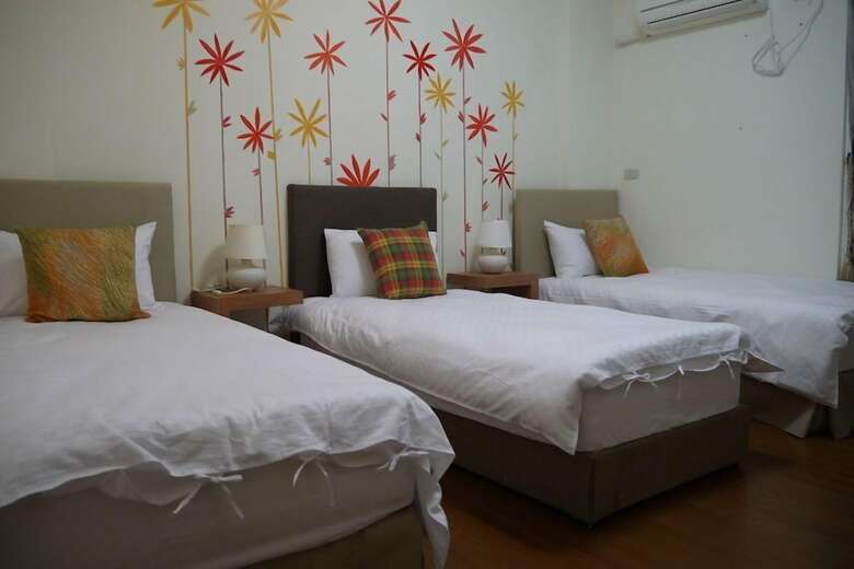Hotel Funtrip - Lucky Strawberry