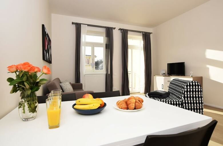 Wenzigova Apartments