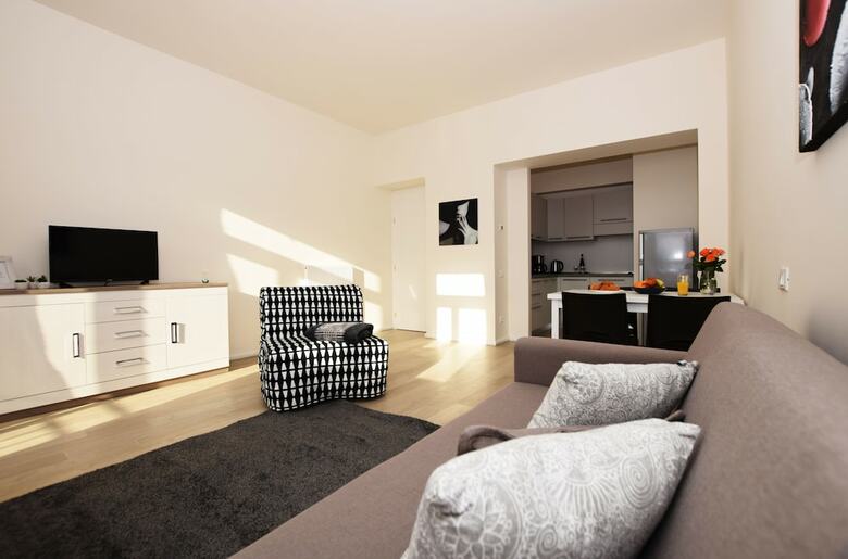 Wenzigova Apartments