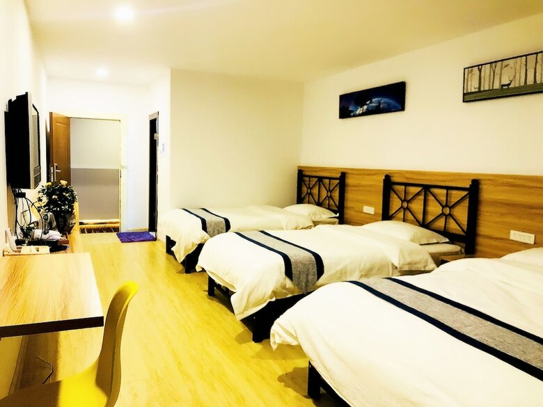 Hotel Global Village River View Hostel