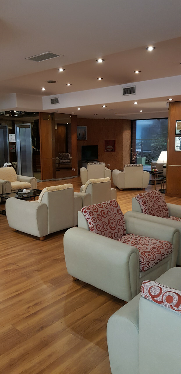 Primacy Hotel