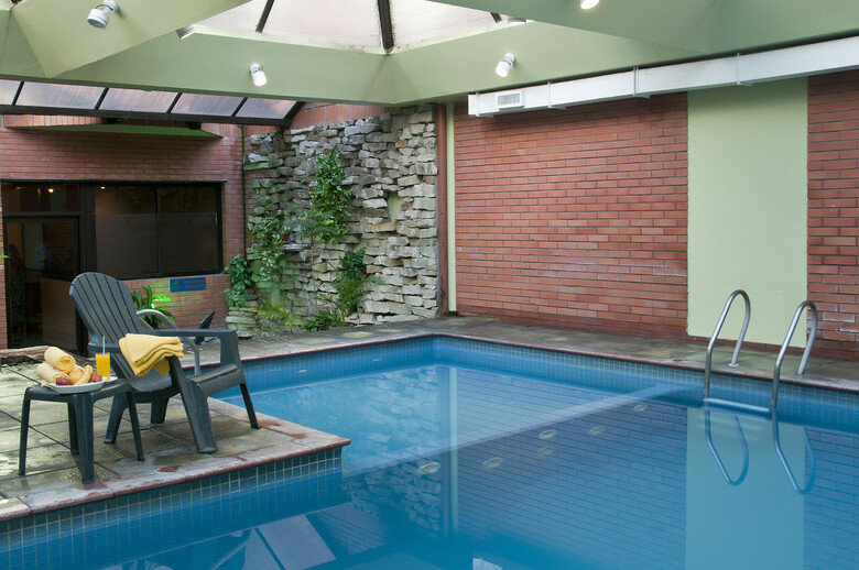 Primacy Hotel