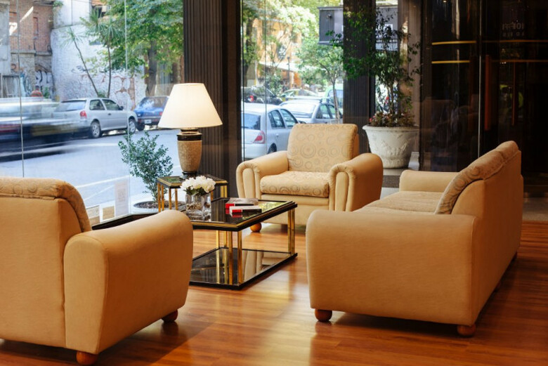 Primacy Hotel