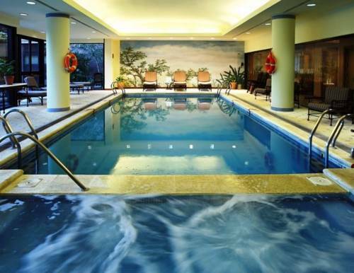 Sheraton Pilar Hotel & Convention Center