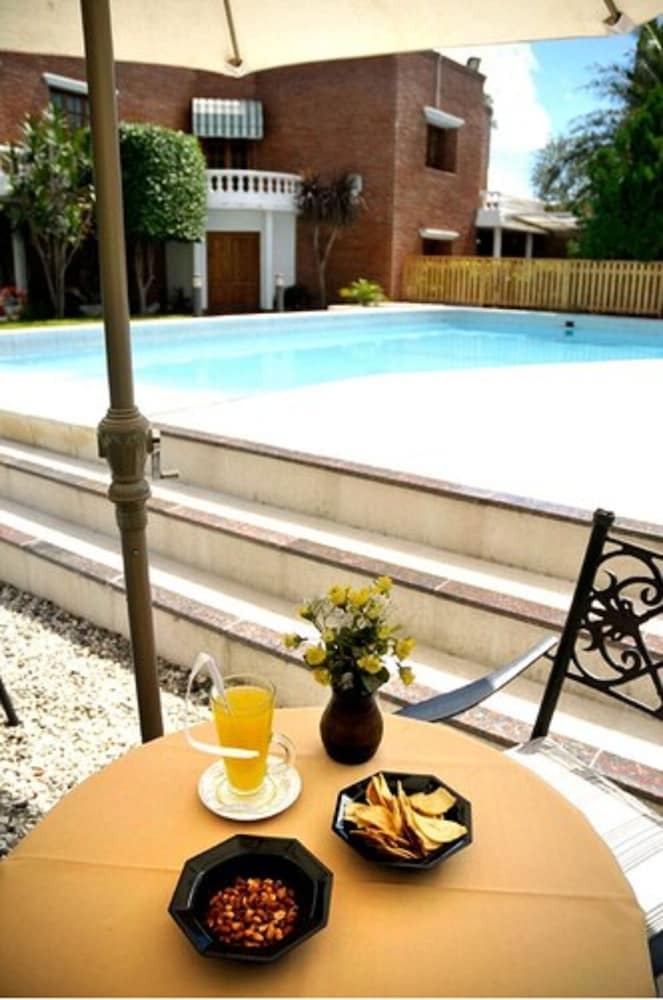 Hotel Yaguaron(san Nicolas)