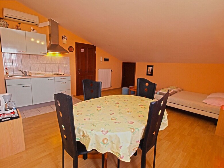 Apartment Denis 19