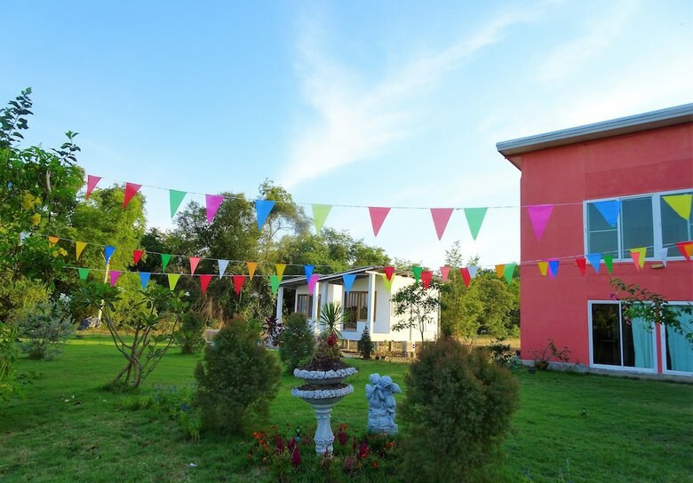 Hotel Happy Hamlets Resort