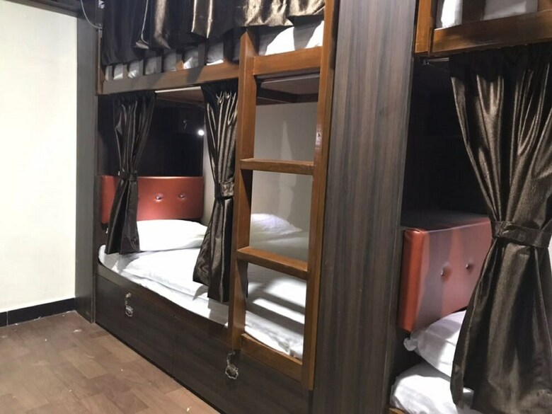 Hostal Asalpha Dormitory