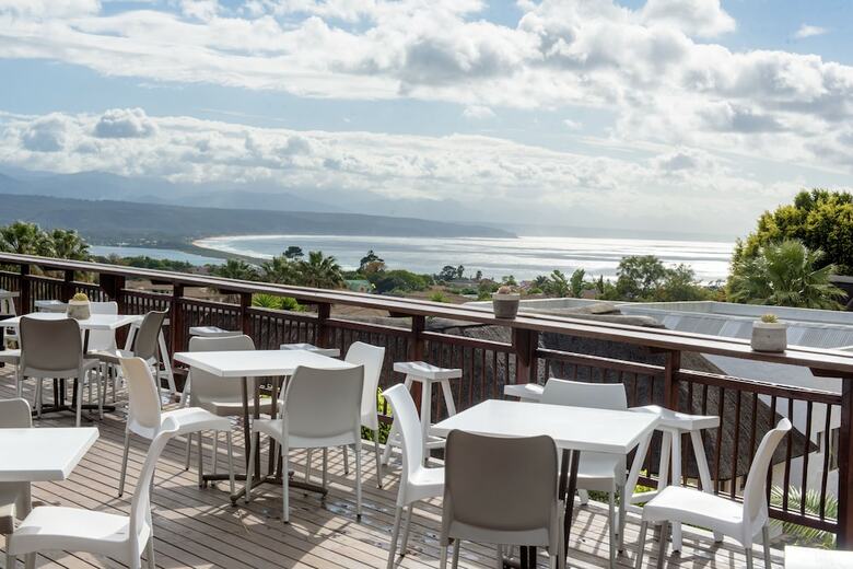 Whalesong Hotel & Spa