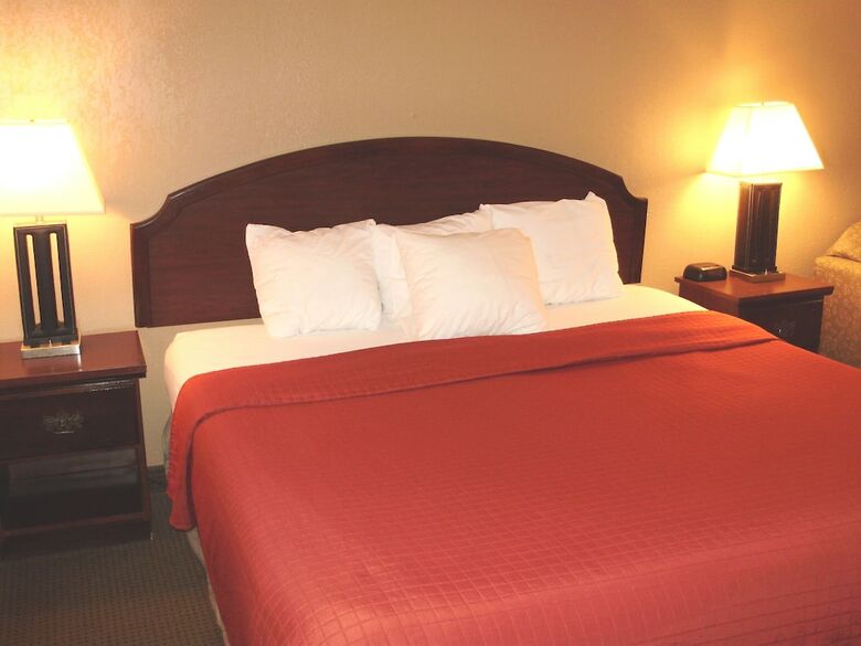 Hotel Trade Winds Central Inn
