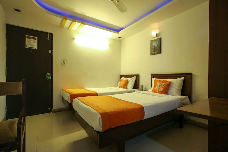 Hotel Oyo 8002 Sri Sai Inn