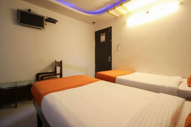 Hotel Oyo 8002 Sri Sai Inn
