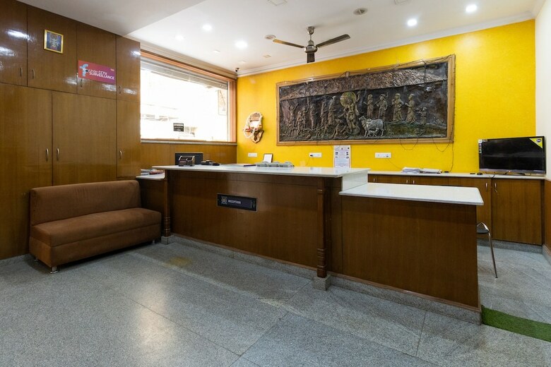 Hotel Oyo 9251 Grand Krishna