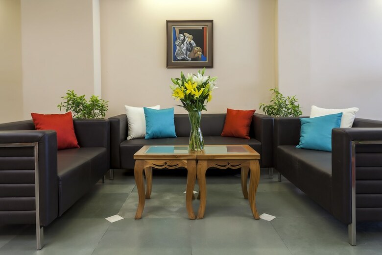 Hotel Oyo 5533 Bafel Residency