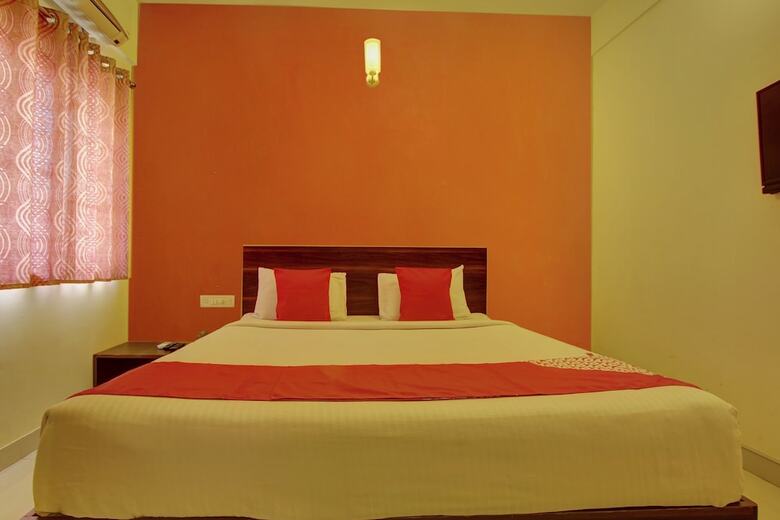Hotel Oyo 9946 Ckb Apartment