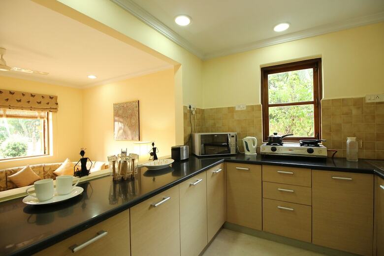 Oyo 10785 Home Bright 1 Bhk Sunset Beach