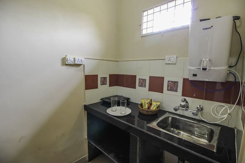 Villa Oyo 10958 Home Modern Studios Candolim