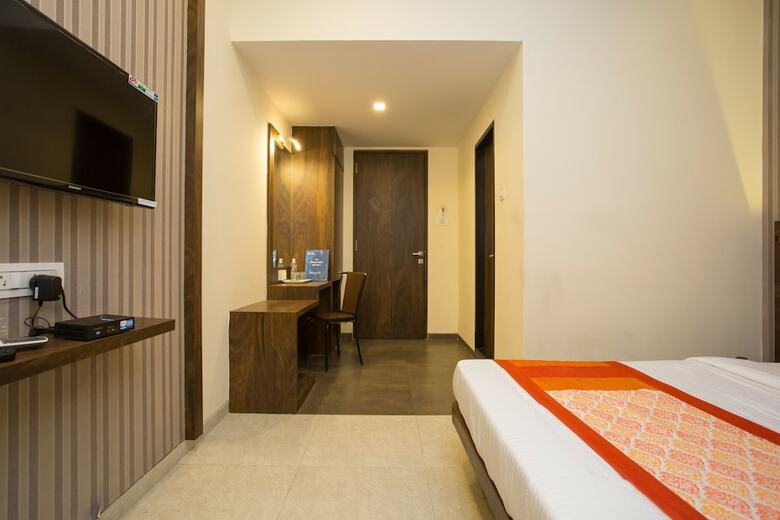 Hotel Oyo 7156 Hill View Residency