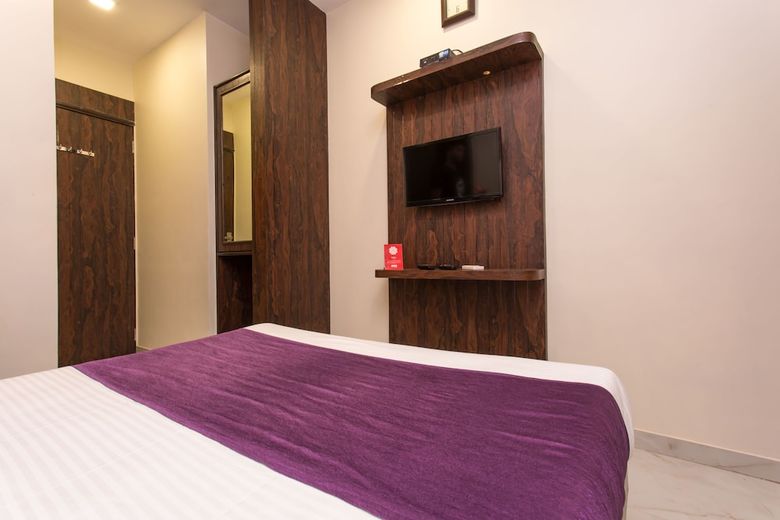 Oyo 7153 Hotel Amber