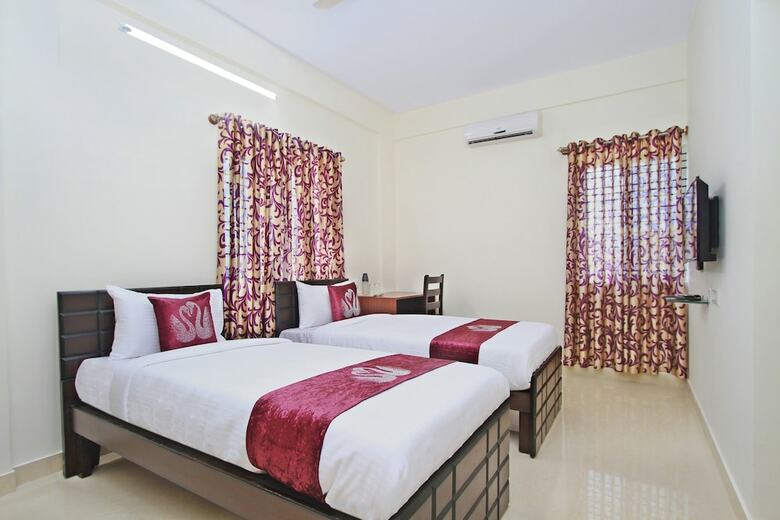 Oyo 7153 Hotel Amber