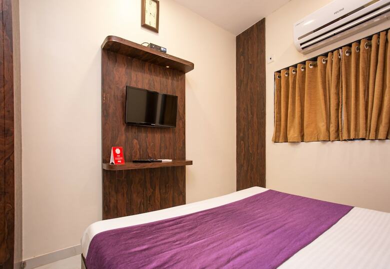 Oyo 7153 Hotel Amber