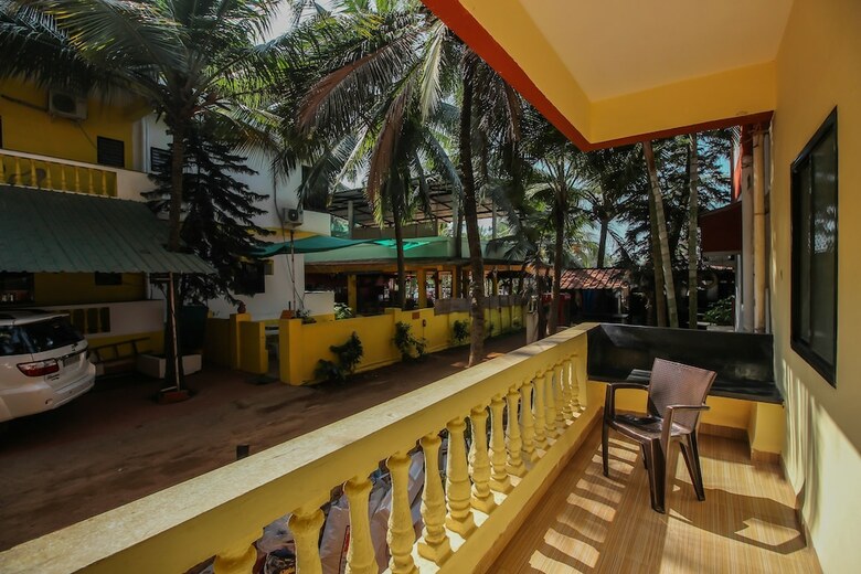 Villa Oyo 10791 Home Elegant Studio Candolim Beach