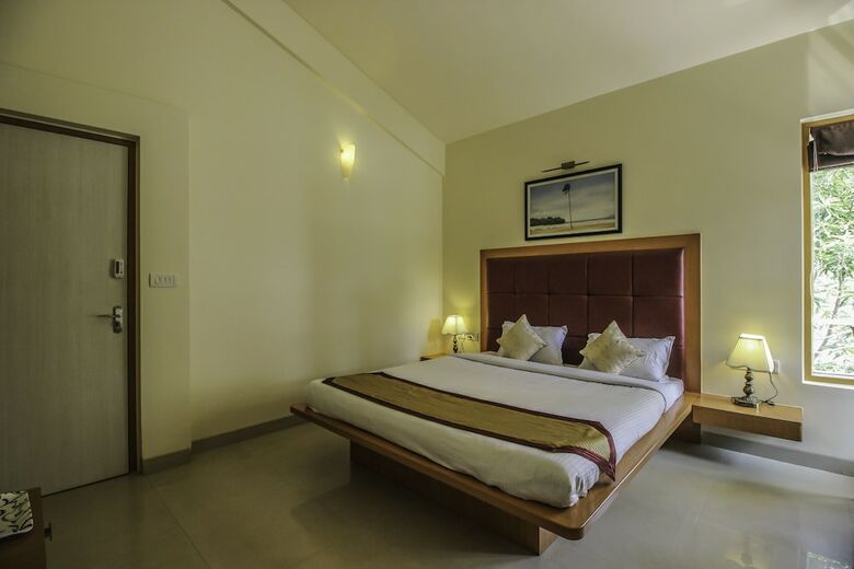 Oyo 10157 Home Exotic 4bhk Villa Dona Paula