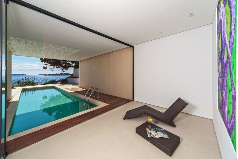Aparthotel Golden Rays Luxury Villas
